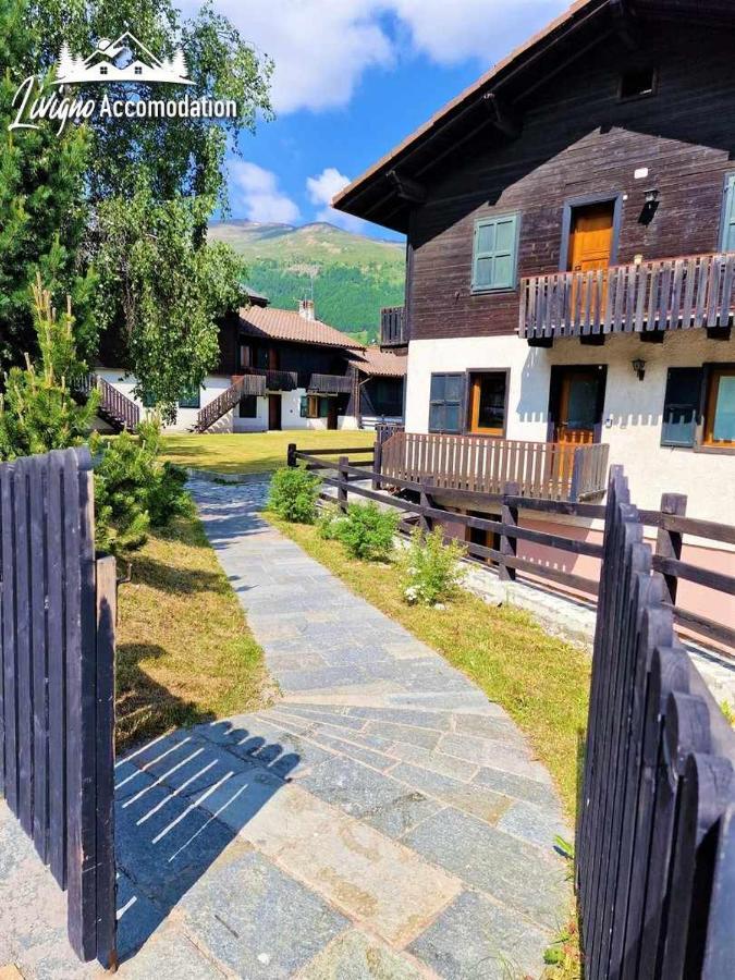Chalet Rododendro Forest By Livigno Accomodation Exteriör bild
