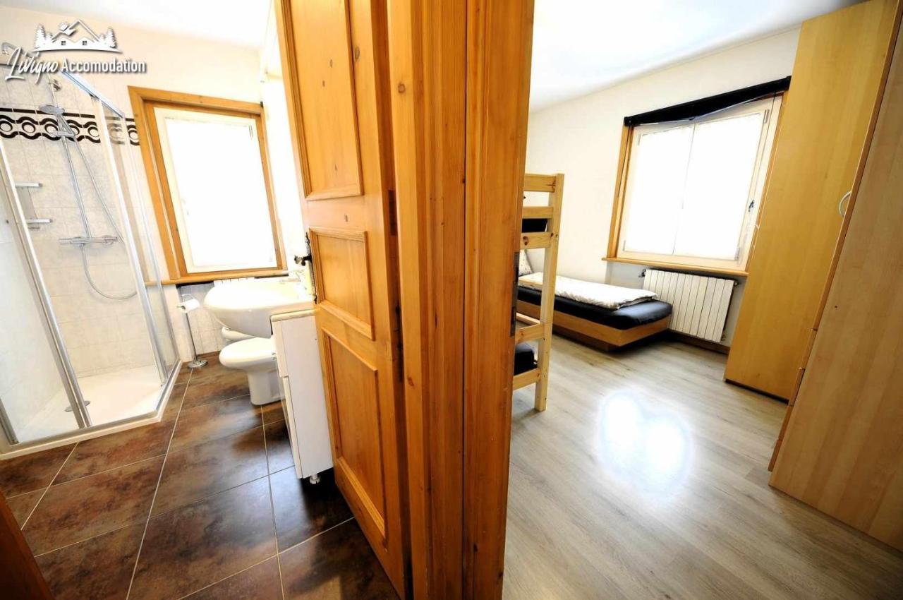 Chalet Rododendro Forest By Livigno Accomodation Exteriör bild
