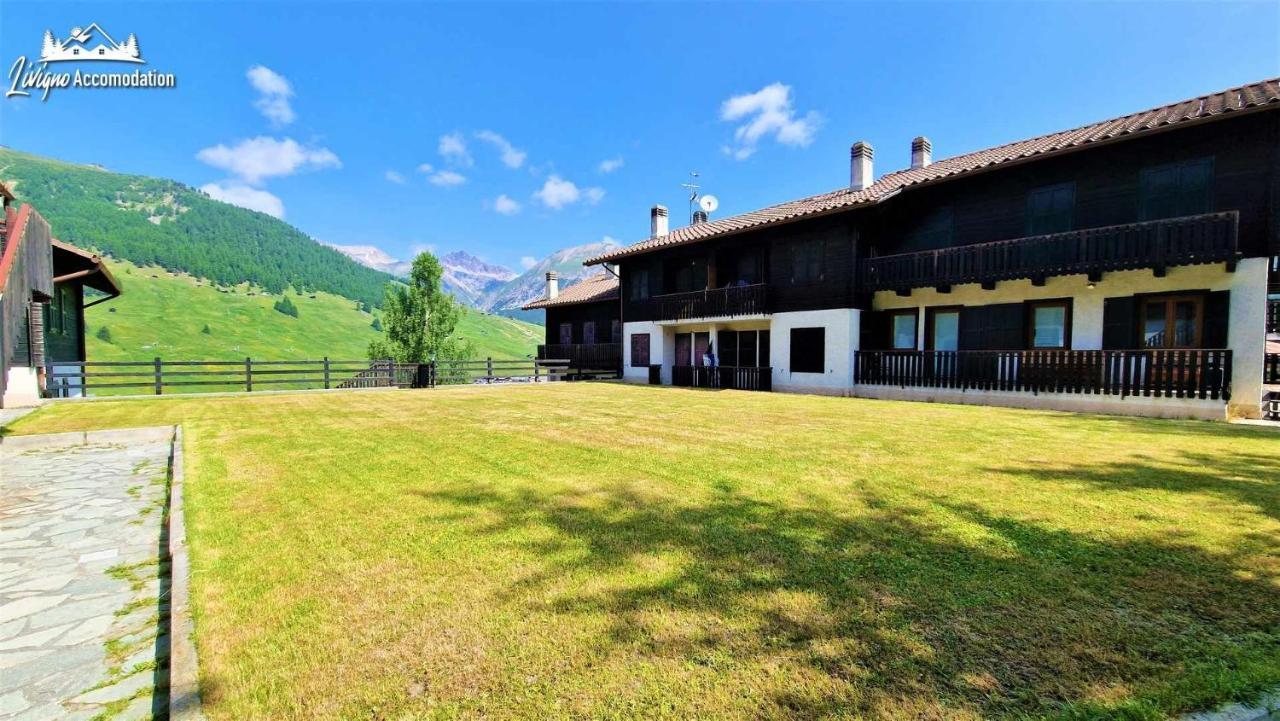 Chalet Rododendro Forest By Livigno Accomodation Exteriör bild