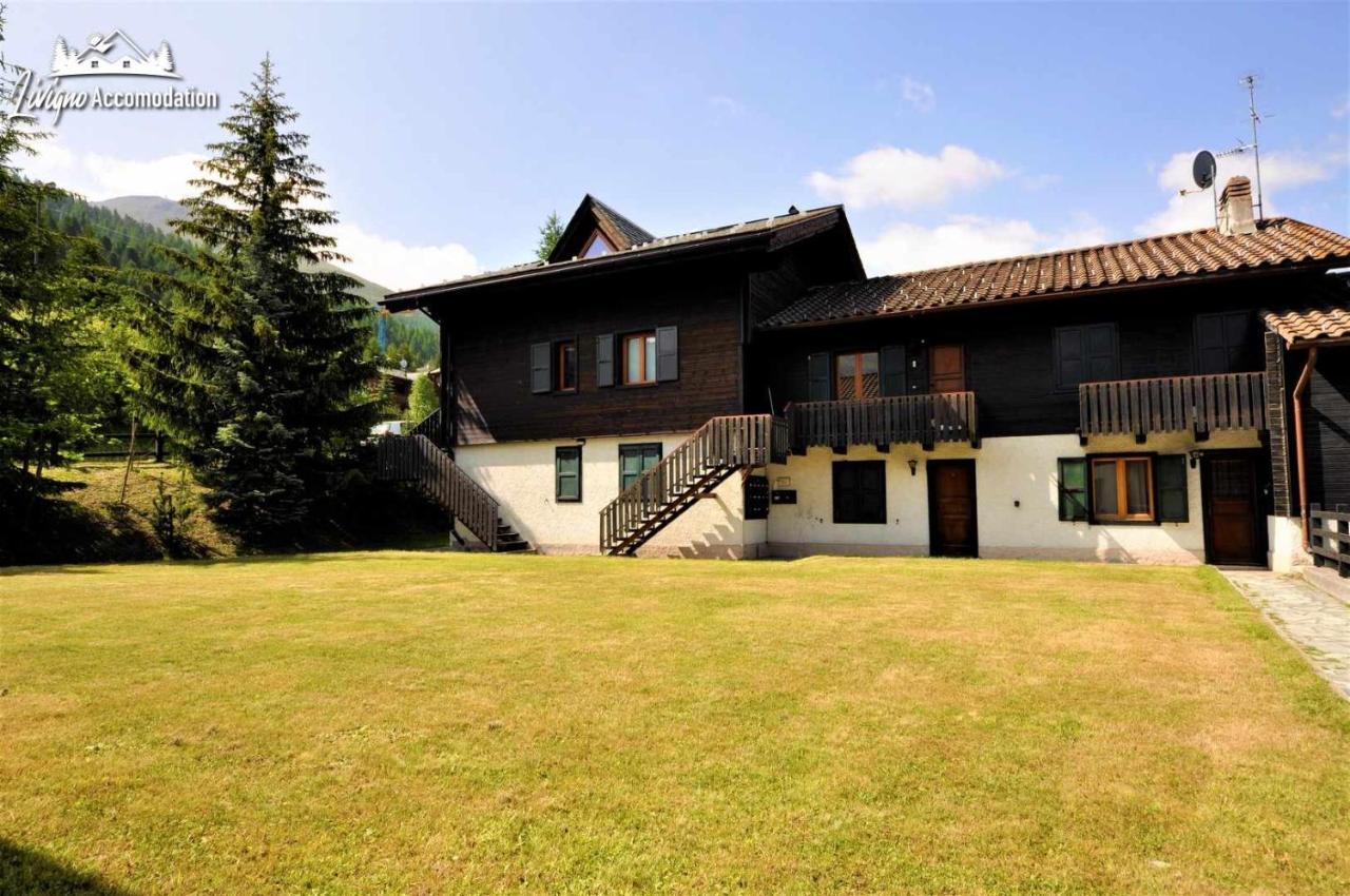 Chalet Rododendro Forest By Livigno Accomodation Exteriör bild
